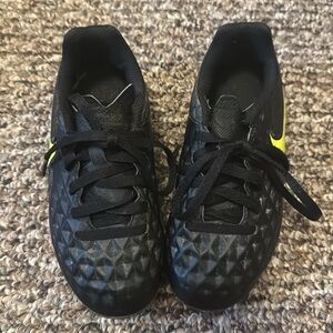 Toddler Nike soccer cleats size 11 little kids